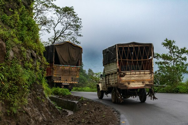 Surat to Balaghat Daily Transport